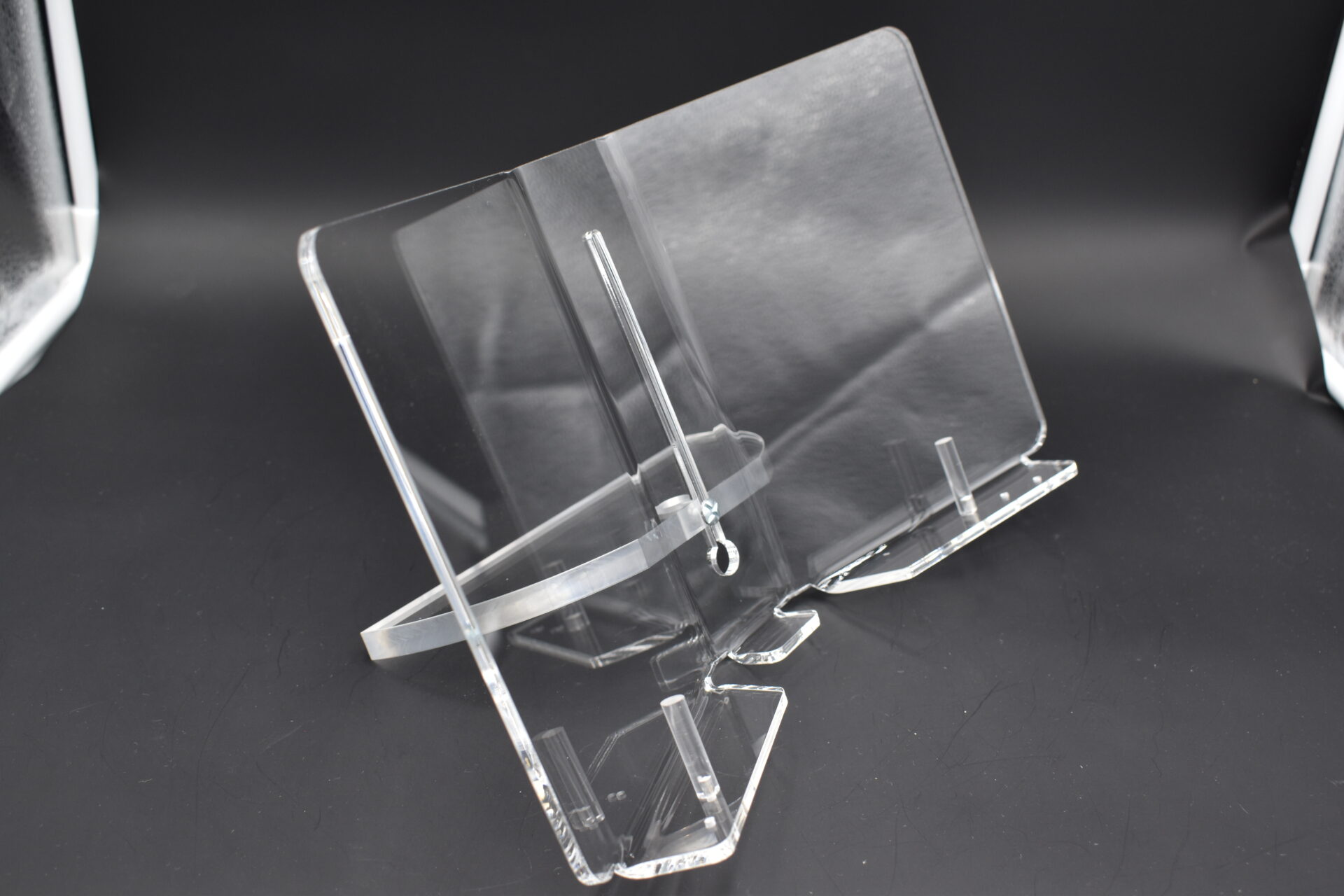 Lutrin réglable en plexiglas transparent avec inclinaison ajustable pour documents et supports visuels