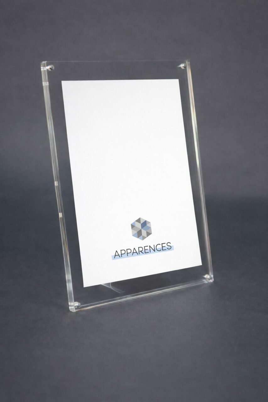 Cadre à pied en plexiglas pour affichage de prix et communication en magasin