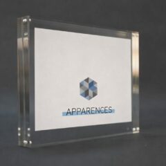 Bloc magnétique en plexiglas transparent avec feuille blanche et logo Apparences